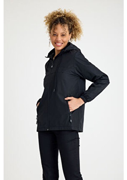 Kadın Içi Astarlı Suya Dayanıklı Kapüşonlu Cepli Yağmurluk