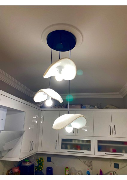 Dekoratif Asimetrik 3’lü Avize – LED Uyumlu Modern Beyaz Sarkıt Aydınlatma