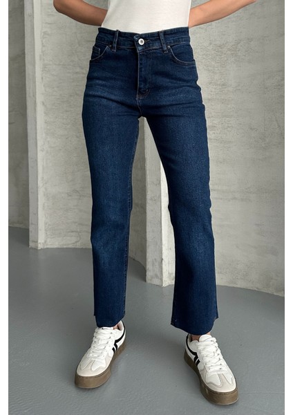 Lacivert Boy Fit Kesik Paça Jean Lacivert / 25 indirimleri