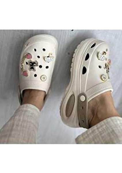 Yumuşak Eva Kadın Terlik Taşlı Aksesuarlarla Şık Plaj ve Havuz Kullanımı İçin