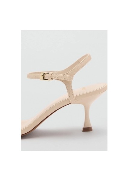 Kitten Topuklu Bantlı Sandalet fırsatları