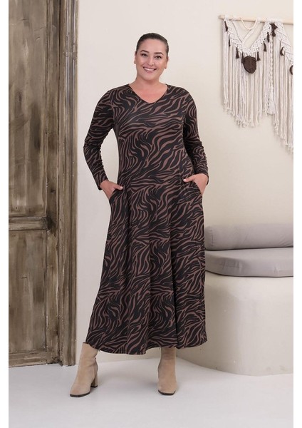 Büyük Beden Tam Boy V Yaka Zebra Desenli Viskon Likralı Uzun Kol Elbise modelleri