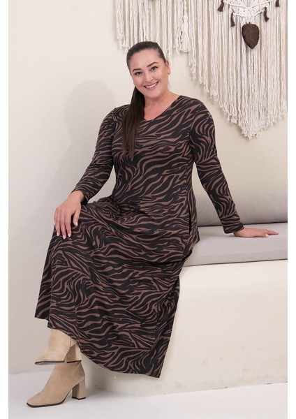 Büyük Beden Tam Boy V Yaka Zebra Desenli Viskon Likralı Uzun Kol Elbise indirimleri