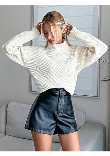 Kadın Baklava Desenli Boğazlı Ekru Triko Kazak fiyatları