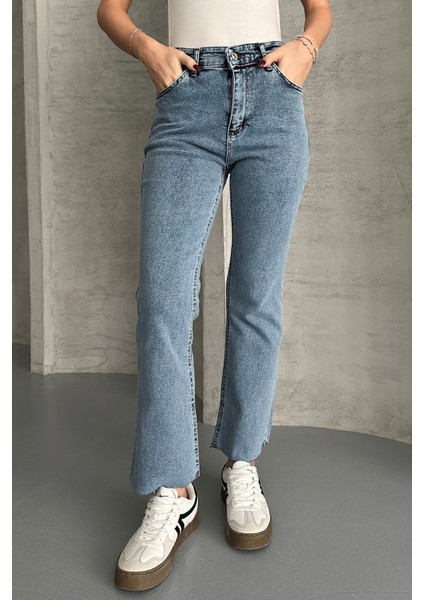 Açık Mavi Boy Fit Kesik Paça Jean Mavi / 29