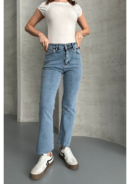 Açık Mavi Boy Fit Kesik Paça Jean Mavi / 29 fırsatları