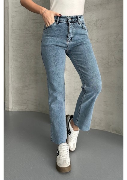 Açık Mavi Boy Fit Kesik Paça Jean Mavi / 29