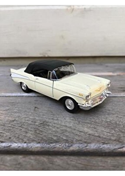 Welly 1957 Chevrolet Bel Air Diecast Metal Araba Model Araba Oyuncak Araba Çek Bırak Araba 12 cm