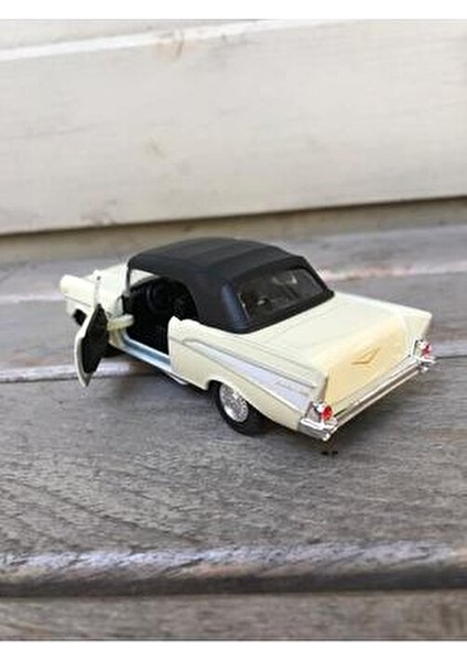 Welly 1957 Chevrolet Bel Air Diecast Metal Araba Model Araba Oyuncak Araba Çek Bırak Araba 12 cm fırsatları