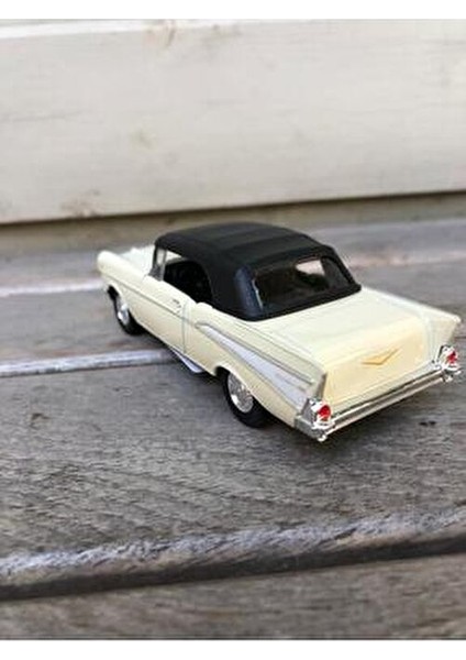 Welly 1957 Chevrolet Bel Air Diecast Metal Araba Model Araba Oyuncak Araba Çek Bırak Araba 12 cm