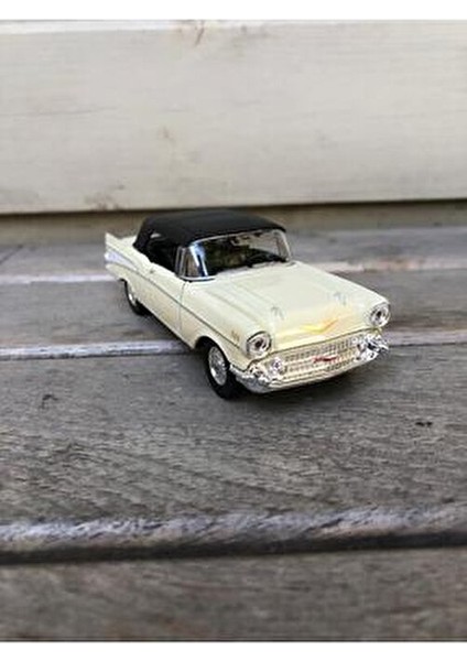 Welly 1957 Chevrolet Bel Air Diecast Metal Araba Model Araba Oyuncak Araba Çek Bırak Araba 12 cm