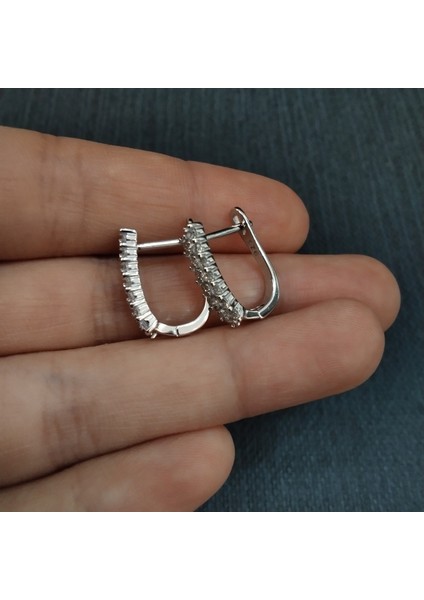 925 Ayar Gümüş Kadın Minimalist Tasarım Zirkon Küpe