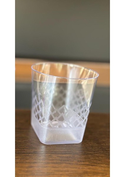 Plastik Viski Bardağı 10 Adet - Kare Tabanlı Sert Plastik Bardak