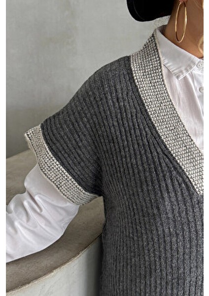 Büyük Beden V Yaka Kısa Kollu Triko Süveter Şık Tasarım ve Rahat Kullanım