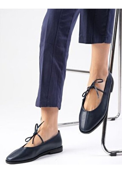 Elaine Lacivert Renk Bağcıklı Kadın Babet Ayakkabı modelleri