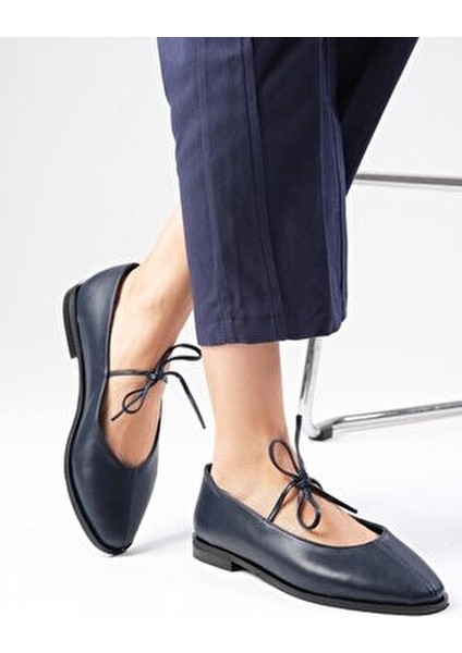 Elaine Lacivert Renk Bağcıklı Kadın Babet Ayakkabı indirimleri