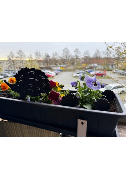 Kirpi Anne ve Çocukları - Bahçe Figürleri modelleri