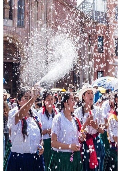 5 Adet Max Kar Köpüğü Spreyi, Eriyen Kar Taneleri, Parti Köpük Karı Yapar Kar Yağdıran Sprey 5X300 ml