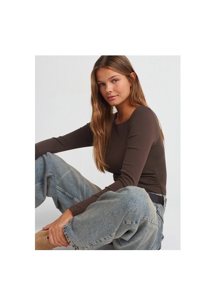 31401 Büzgülü Kayık Yaka Top-Koyu Kahve