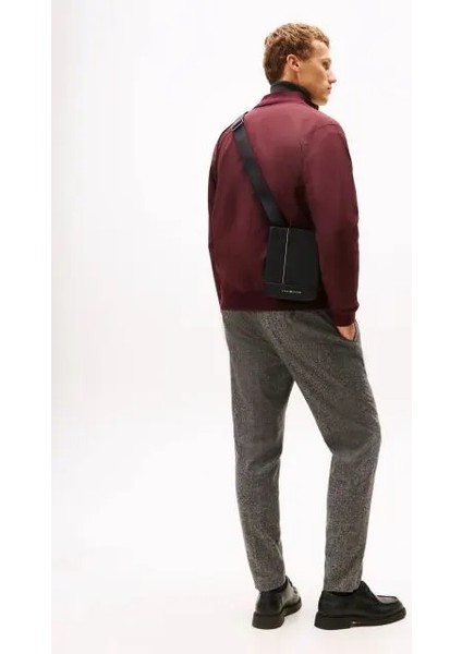 Tommy Hılfıger Erkek Marka Logolu Ayarlanabilir Omuz Askılı Şık Görünüşlü Gündelik Kullanıma Uygun Siyah Omuz Çantası AM0AM13633 Bds indirimleri