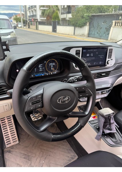 Hyundai I20 2020-2025 Araca Özel Direksiyon Kılıfı (F1 Olmayan Araçlara Uyumludur) modelleri