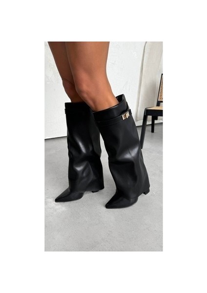 Volante Kadın Siyah Topuklu Çizme Suni Deri Orta Boy Kalın Topuk ile Şık Görünüm fiyatları
