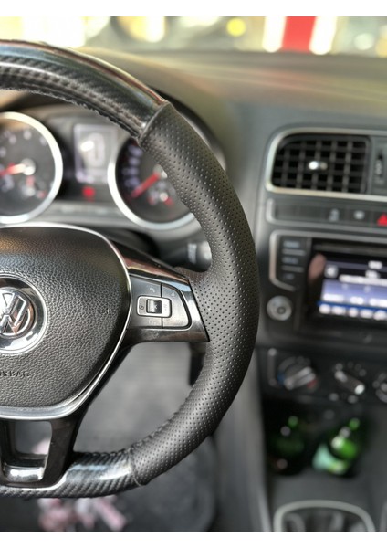 Volkswagen Golf 7 F1 Araca Uyumlu Direksiyon Kılıfı (5d Kristal Karbon Soft Nokta) fırsatları