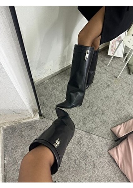 Siyah Tozluk Detaylı Kadın Topuklu Çizme Suni Deri Dolgu Topuk Şık Tasarım indirimleri