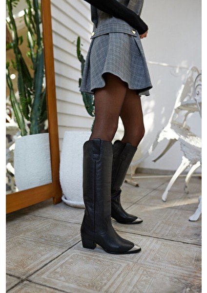 Smash Kadın Siyah Gercek Deri Burun Metal Çizme