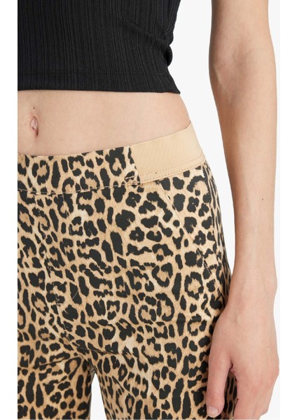 Sigaret Normal Bel Leopar Desenli Düz Paça Saten Pantolon J8741AZ25WN indirimleri