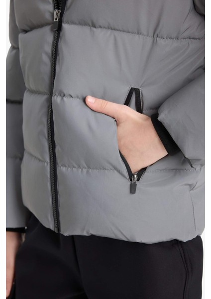 Erkek Çocuk Su Geçirmez Kapüşonlu Polar Astarlı Mont E9348A825WN indirimleri