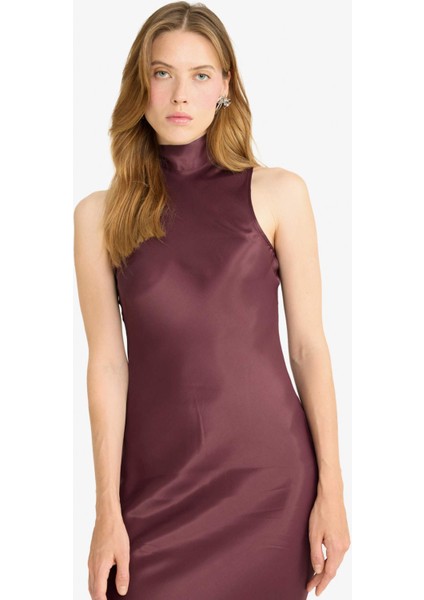 Regular Fit Saten Kolsuz Maxi Elbise G2904AX25WN fırsatları