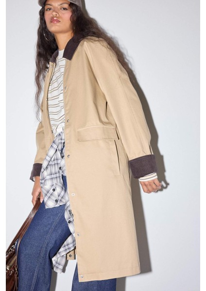 Regular Fit Kontrast Yaka Cepli Çıtçıtlı Pamuklu Trençkot E8594AX25AU