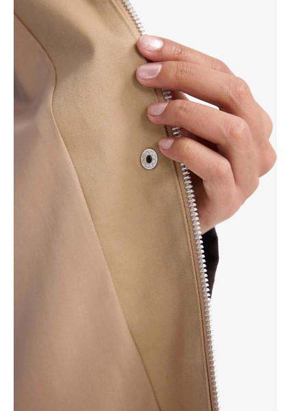 Regular Fit Kontrast Yaka Cepli Çıtçıtlı Pamuklu Trençkot E8594AX25AU