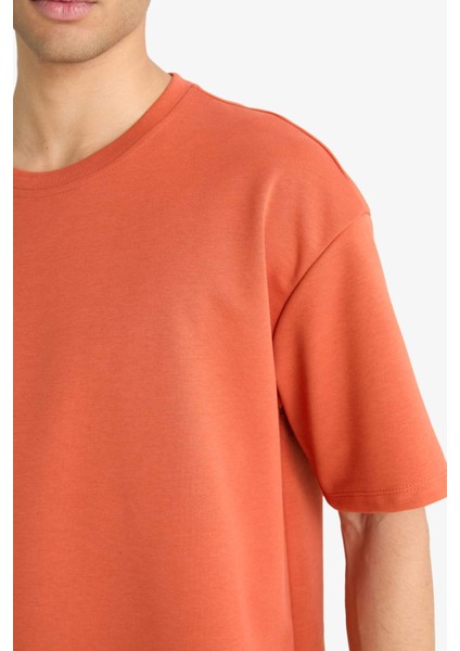 Oversize Geniş Kalıp Bisiklet Yaka Kısa Kollu Tişört G1702AX25AU