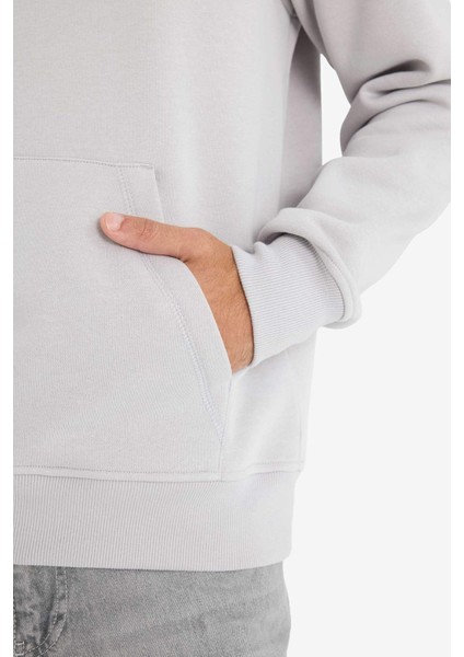 Regular Fit Kapüşonlu İçi Yumuşak Tüylü Kanguru Cepli Basic Düz Sweatshirt X8283AZ25AU indirimleri