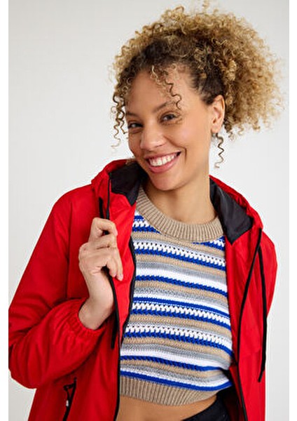 Kadın Içi Astarlı Suya Dayanıklı Kapüşonlu Cepli Yağmurluk