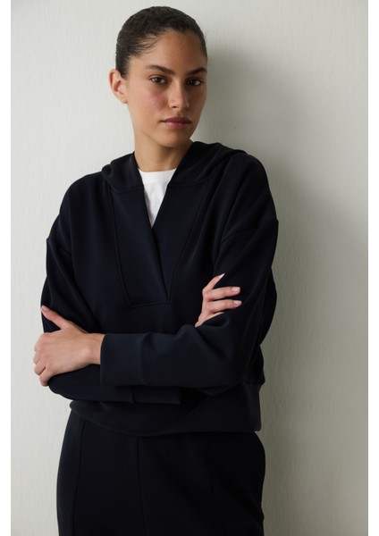 Siyah Kapüşonlu Modal Crop Sweatshirt