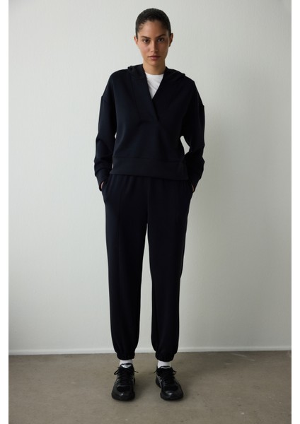 Siyah Kapüşonlu Modal Crop Sweatshirt fiyatları