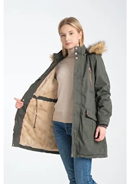 Kadın Yeşil Kapüşonu Çıkartılabilen Sıcak Tutacak Kürk Astarlı Kalın Kaban