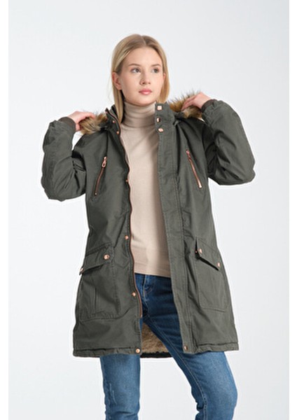 Kadın Yeşil Kapüşonu Çıkartılabilen Sıcak Tutacak Kürk Astarlı Kalın Kaban modelleri