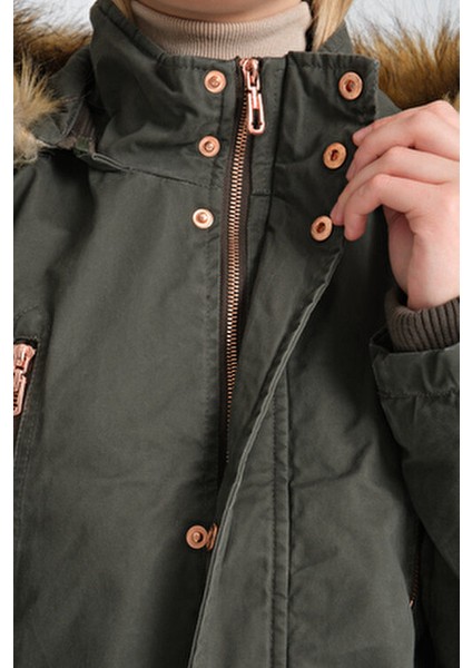 Kadın Yeşil Kapüşonu Çıkartılabilen Sıcak Tutacak Kürk Astarlı Kalın Kaban