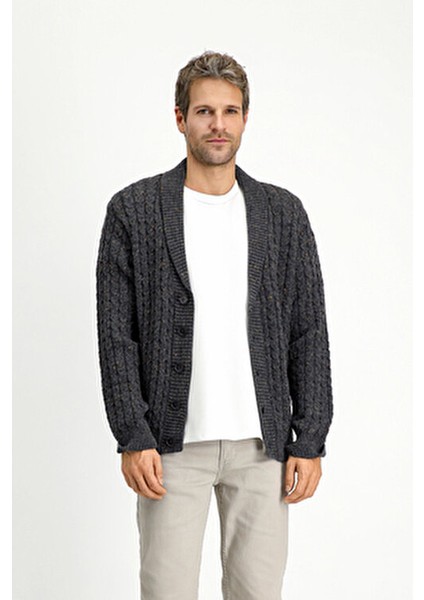 Desenli Yünlü Triko Hırka Örme Kumaş ile Şal Yaka Tasarım Kış Sezonu için Erkek modelleri