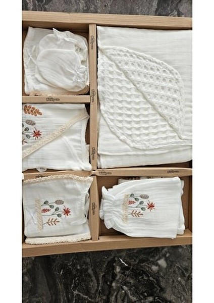 Kız Bebek Pamuklu Müslin Hastane Çıkışı 10LU Çiçek Nakışlı Set ile Şık Görünüm modelleri