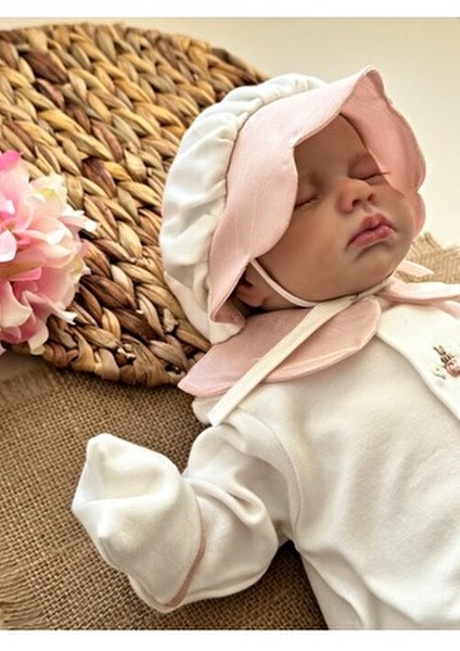 Pembe Çiçek Yakalı Tulum ve Şapkası / El Işlemesi Havuç Tavşan Serisi 1 fırsatları