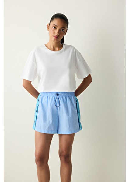 Çok Renkli Beli Ayarlanabilir Düğme Detaylı Şort modelleri