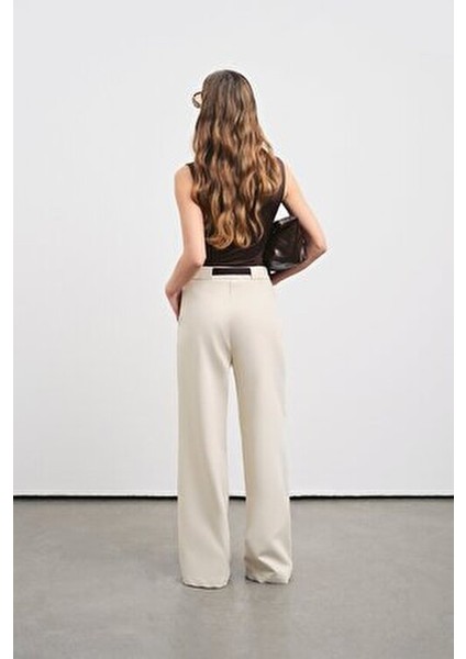 Kemerli Straight Fit Pantolon fırsatları