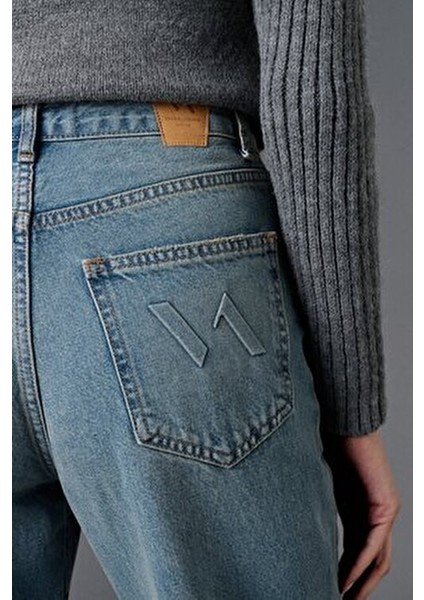 V1910 Yüksek Bel Paçası Yırtmaçlı Jean fırsatları