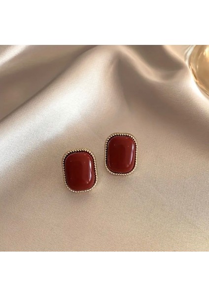 Mor Yaprak Taşlı Gold Sallantılı Küpe