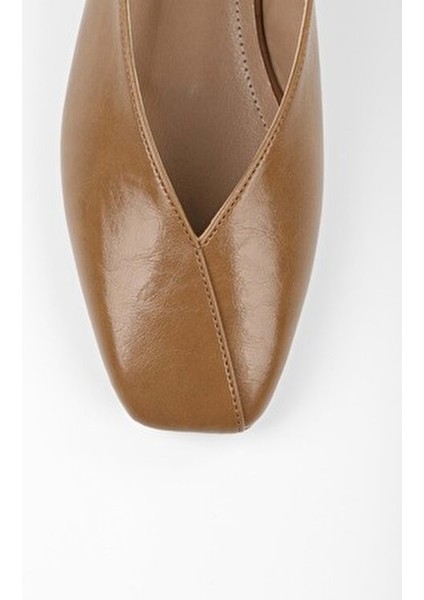 Kadın Noya Karamel Cilt Babet fırsatları